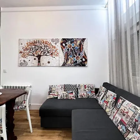 Comfy Apt For 9 In Las Ventas Madrid Exterior foto